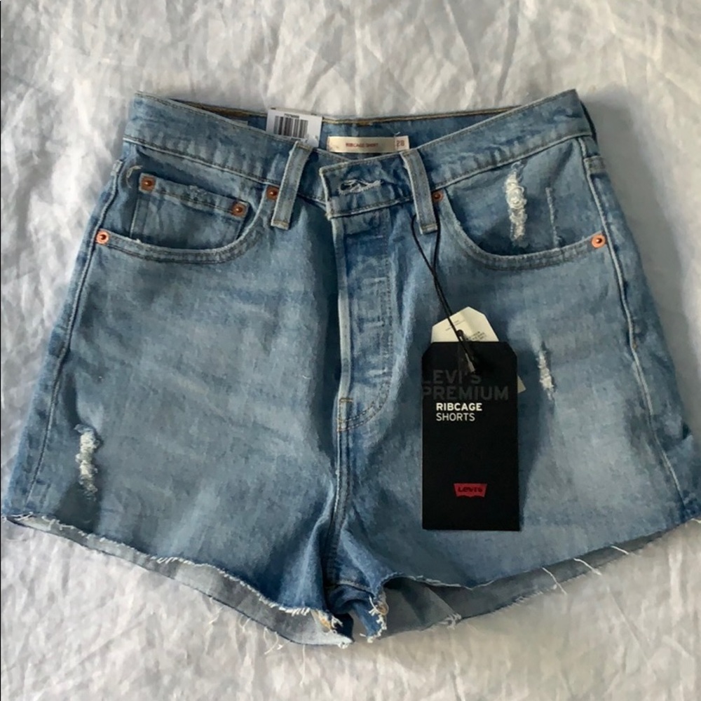 Levi’s Ribcage Denim High-waisted Shorts